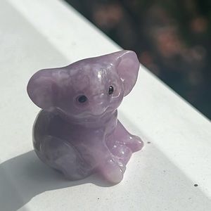 PURPLE QUARTZ HAND CARBED KOALA BEAR
